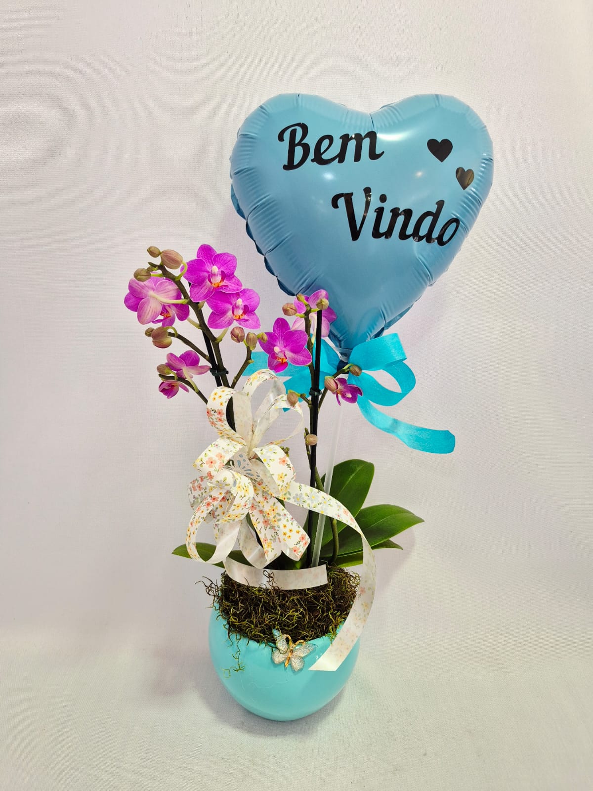 Orquídea Mini na Cerâmica com Balão Bem-Vindo(a)